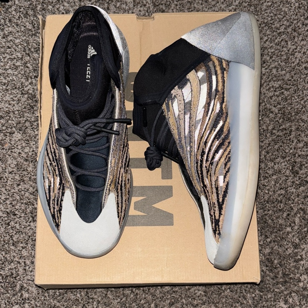 Adidas YZY QNTM “Amber Tint” Size 14